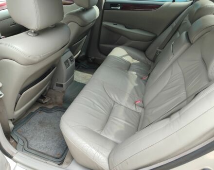 Серый Лексус ЕС, объемом двигателя 0 л и пробегом 250 тыс. км за 3850 $, фото 9 на Automoto.ua