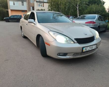 Серый Лексус ЕС, объемом двигателя 0 л и пробегом 250 тыс. км за 3850 $, фото 1 на Automoto.ua