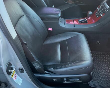 Лексус ЕС 2007 у Александрие на Automoto.ua Сірий Лексус ЕС, об'ємом двигуна 3.5 л та пробігом 176 тис. км за 8500 $, фото 14 на Automoto.ua