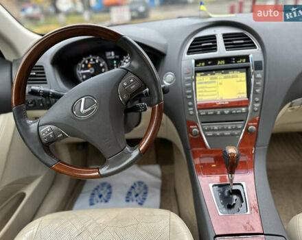 Сірий Лексус ЕС, об'ємом двигуна 3.44 л та пробігом 362 тис. км за 12000 $, фото 16 на Automoto.ua