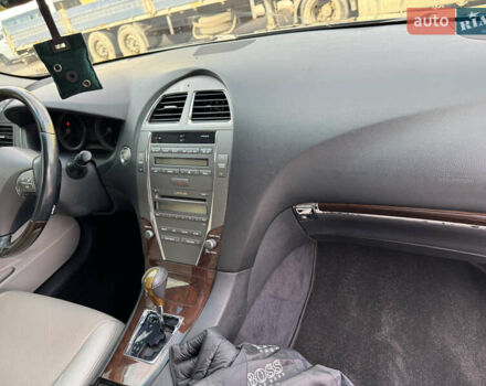 Серый Лексус ЕС, объемом двигателя 3.46 л и пробегом 210 тыс. км за 13300 $, фото 17 на Automoto.ua