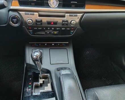 Сірий Лексус ЕС, об'ємом двигуна 2.5 л та пробігом 235 тис. км за 18000 $, фото 12 на Automoto.ua