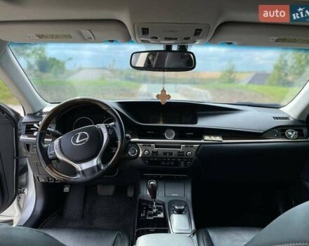 Серый Лексус ЕС, объемом двигателя 3.5 л и пробегом 159 тыс. км за 15000 $, фото 9 на Automoto.ua