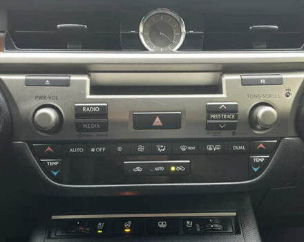 Серый Лексус ЕС, объемом двигателя 3.46 л и пробегом 155 тыс. км за 20508 $, фото 16 на Automoto.ua