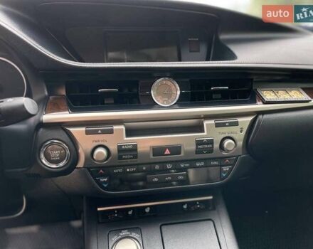 Серый Лексус ЕС, объемом двигателя 3.5 л и пробегом 159 тыс. км за 15000 $, фото 11 на Automoto.ua