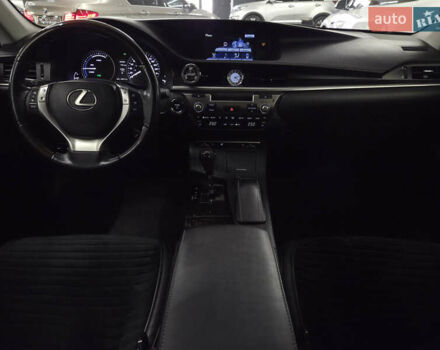 Лексус ЕС 2014 в Николаеве на Automoto.ua Серый Лексус ЕС, объемом двигателя 2.5 л и пробегом 197 тыс. км за 18599 $, фото 12 на Automoto.ua