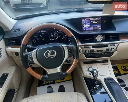 Сірий Лексус ЕС, об'ємом двигуна 2.49 л та пробігом 153 тис. км за 17100 $, фото 17 на Automoto.ua