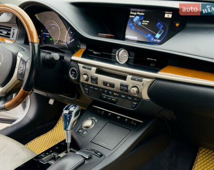 Серый Лексус ЕС, объемом двигателя 2.5 л и пробегом 225 тыс. км за 17200 $, фото 40 на Automoto.ua