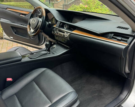 Сірий Лексус ЕС, об'ємом двигуна 2.49 л та пробігом 262 тис. км за 16500 $, фото 10 на Automoto.ua