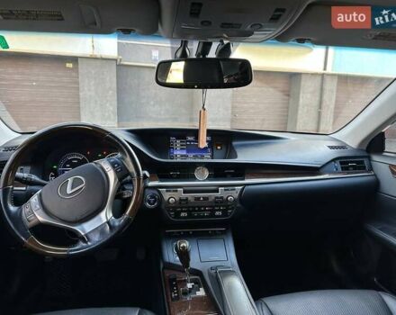 Сірий Лексус ЕС, об'ємом двигуна 2.49 л та пробігом 249 тис. км за 18700 $, фото 18 на Automoto.ua