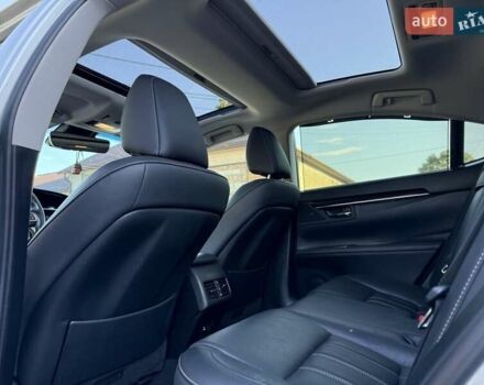 Сірий Лексус ЕС, об'ємом двигуна 3.5 л та пробігом 136 тис. км за 21500 $, фото 15 на Automoto.ua