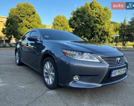 Серый Лексус ЕС, объемом двигателя 2.49 л и пробегом 200 тыс. км за 20000 $, фото 2 на Automoto.ua