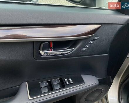 Серый Лексус ЕС, объемом двигателя 3.46 л и пробегом 68 тыс. км за 24900 $, фото 11 на Automoto.ua