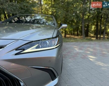 Лексус ЕС 2018 у Черкасах на Automoto.ua Сірий Лексус ЕС, об'ємом двигуна 2.5 л та пробігом 113 тис. км за 33777 $, фото 9 на Automoto.ua
