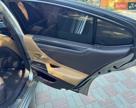 Лексус ЕС 2018 у Черкасах на Automoto.ua Сірий Лексус ЕС, об'ємом двигуна 2.5 л та пробігом 113 тис. км за 33777 $, фото 16 на Automoto.ua