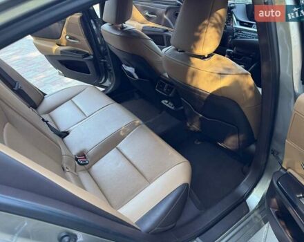 Лексус ЕС 2018 у Черкасах на Automoto.ua Сірий Лексус ЕС, об'ємом двигуна 2.5 л та пробігом 113 тис. км за 33777 $, фото 26 на Automoto.ua