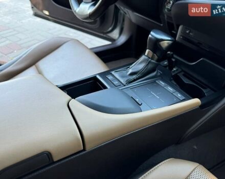 Лексус ЕС 2018 у Черкасах на Automoto.ua Сірий Лексус ЕС, об'ємом двигуна 2.5 л та пробігом 113 тис. км за 33777 $, фото 20 на Automoto.ua