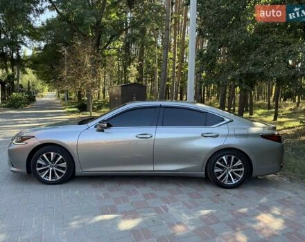 Лексус ЕС 2018 у Черкасах на Automoto.ua Сірий Лексус ЕС, об'ємом двигуна 2.5 л та пробігом 113 тис. км за 33777 $, фото 3 на Automoto.ua