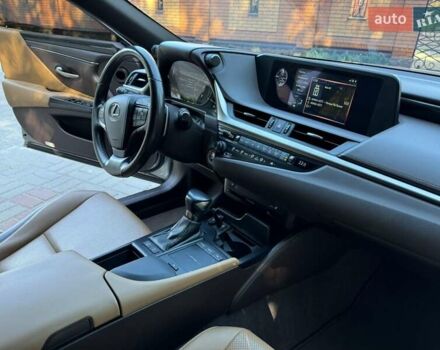 Лексус ЕС 2018 у Черкасах на Automoto.ua Сірий Лексус ЕС, об'ємом двигуна 2.5 л та пробігом 113 тис. км за 33777 $, фото 23 на Automoto.ua