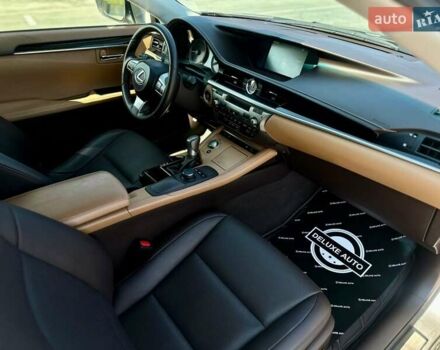 Лексус ЕС 2018 в Киеве на Automoto.ua Серый Лексус ЕС, объемом двигателя 2.49 л и пробегом 185 тыс. км за 24999 $, фото 77 на Automoto.ua