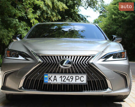 Лексус ЕС 2019 в Киеве на Automoto.ua Серый Лексус ЕС, объемом двигателя 2.49 л и пробегом 96 тыс. км за 30000 $, фото 1 на Automoto.ua