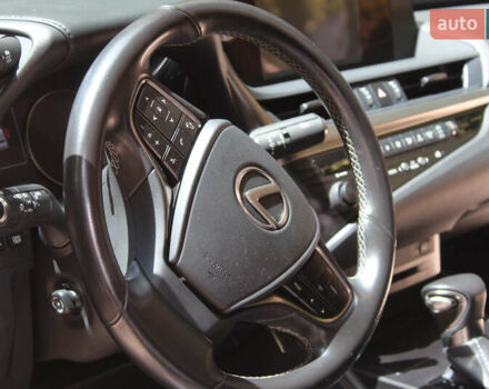 Лексус ЕС 2019 в Киеве на Automoto.ua Серый Лексус ЕС, объемом двигателя 2.49 л и пробегом 96 тыс. км за 30000 $, фото 10 на Automoto.ua