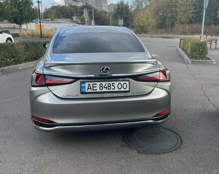 Лексус ЕС 2019 у Дніпро (Дніпропетровську) на Automoto.ua Сірий Лексус ЕС, об'ємом двигуна 2.49 л та пробігом 99 тис. км за 37200 $, фото 4 на Automoto.ua