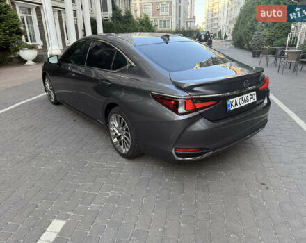 Лексус ЕС 2019 в Киеве на Automoto.ua Серый Лексус ЕС, объемом двигателя 2.49 л и пробегом 120 тыс. км за 35200 $, фото 9 на Automoto.ua