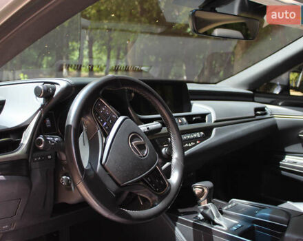 Лексус ЕС 2019 в Киеве на Automoto.ua Серый Лексус ЕС, объемом двигателя 2.49 л и пробегом 96 тыс. км за 30000 $, фото 6 на Automoto.ua