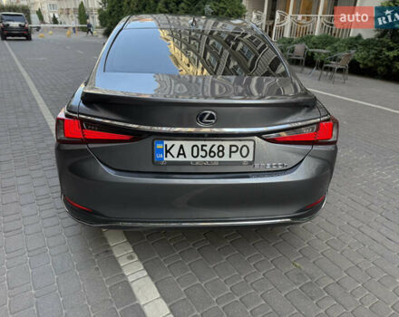 Лексус ЕС 2019 в Киеве на Automoto.ua Серый Лексус ЕС, объемом двигателя 2.49 л и пробегом 120 тыс. км за 35200 $, фото 5 на Automoto.ua