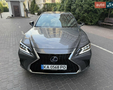 Лексус ЕС 2019 в Киеве на Automoto.ua Серый Лексус ЕС, объемом двигателя 2.49 л и пробегом 120 тыс. км за 35200 $, фото 4 на Automoto.ua