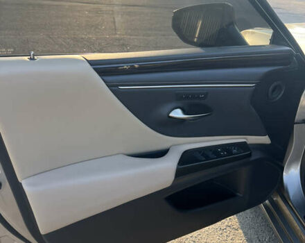 Сірий Лексус ЕС, об'ємом двигуна 2.49 л та пробігом 65 тис. км за 34000 $, фото 8 на Automoto.ua