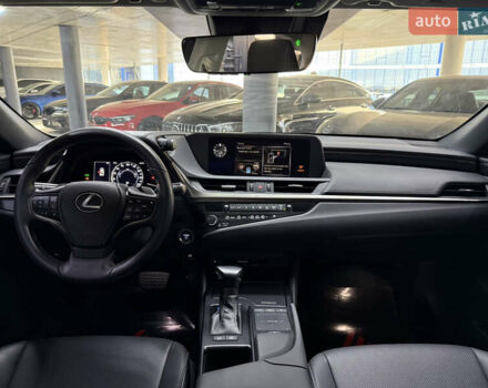 Лексус ЕС 2020 у Одесі на Automoto.ua Сірий Лексус ЕС, об'ємом двигуна 2.49 л та пробігом 2 тис. км за 35900 $, фото 23 на Automoto.ua