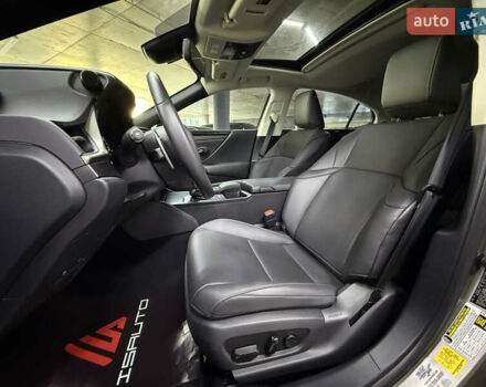 Лексус ЕС 2020 у Одесі на Automoto.ua Сірий Лексус ЕС, об'ємом двигуна 2.49 л та пробігом 2 тис. км за 35900 $, фото 16 на Automoto.ua