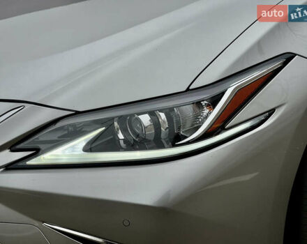 Серый Лексус ЕС, объемом двигателя 2.49 л и пробегом 128 тыс. км за 33500 $, фото 1 на Automoto.ua