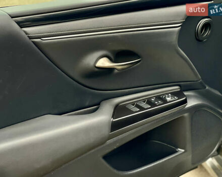 Серый Лексус ЕС, объемом двигателя 2.49 л и пробегом 128 тыс. км за 33500 $, фото 25 на Automoto.ua