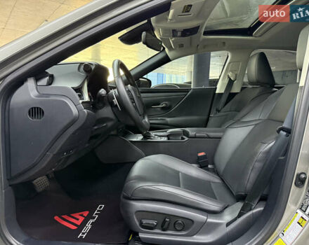 Лексус ЕС 2020 у Одесі на Automoto.ua Сірий Лексус ЕС, об'ємом двигуна 2.49 л та пробігом 2 тис. км за 35900 $, фото 18 на Automoto.ua