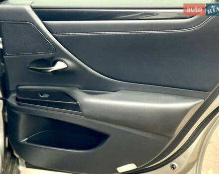Серый Лексус ЕС, объемом двигателя 2.49 л и пробегом 128 тыс. км за 33500 $, фото 30 на Automoto.ua