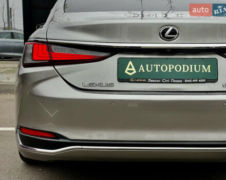 Серый Лексус ЕС, объемом двигателя 2.49 л и пробегом 128 тыс. км за 33500 $, фото 15 на Automoto.ua