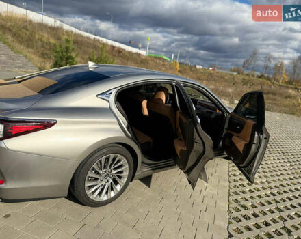 Сірий Лексус ЕС, об'ємом двигуна 3.46 л та пробігом 55 тис. км за 52000 $, фото 7 на Automoto.ua