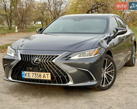 Серый Лексус ЕС, объемом двигателя 2.49 л и пробегом 70 тыс. км за 36999 $, фото 1 на Automoto.ua