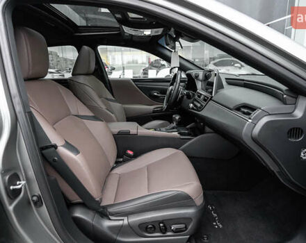 Сірий Лексус ЕС, об'ємом двигуна 2.49 л та пробігом 47 тис. км за 42949 $, фото 5 на Automoto.ua