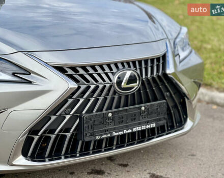 Сірий Лексус ЕС, об'ємом двигуна 2.49 л та пробігом 57 тис. км за 55900 $, фото 7 на Automoto.ua