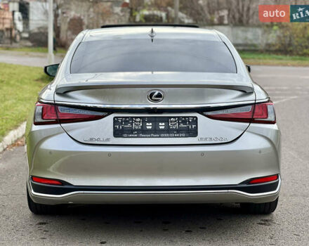 Сірий Лексус ЕС, об'ємом двигуна 2.49 л та пробігом 57 тис. км за 55900 $, фото 16 на Automoto.ua