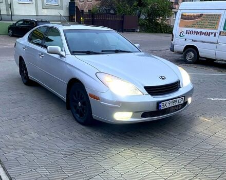 Серый Лексус ЕС, объемом двигателя 3 л и пробегом 306 тыс. км за 5200 $, фото 1 на Automoto.ua