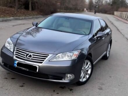 Серый Лексус ЕС, объемом двигателя 3.5 л и пробегом 200 тыс. км за 1100 $, фото 1 на Automoto.ua