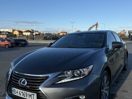 Лексус ЕС 2015 у Чернівцях на Automoto.ua Сірий Лексус ЕС, об'ємом двигуна 2.5 л та пробігом 203 тис. км за 19600 $, фото 1 на Automoto.ua
