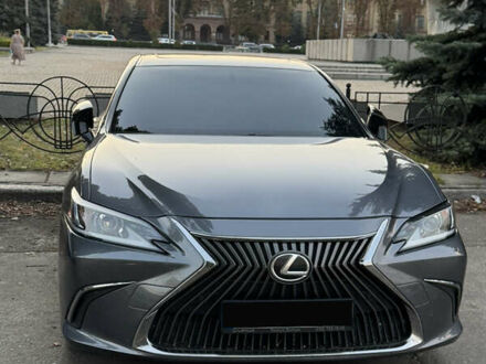 Лексус ЕС 2018 в Першотравенске на Automoto.ua Серый Лексус ЕС, объемом двигателя 2.49 л и пробегом 150 тыс. км за 32000 $, фото 1 на Automoto.ua
