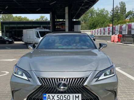 Лексус ЕС 2019 у Харкові на Automoto.ua Сірий Лексус ЕС, об'ємом двигуна 2.49 л та пробігом 92 тис. км за 32500 $, фото 1 на Automoto.ua