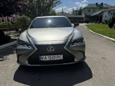 Лексус ЕС 2019 у Бершаде на Automoto.ua Сірий Лексус ЕС, об'ємом двигуна 2.5 л та пробігом 85 тис. км за 33000 $, фото 1 на Automoto.ua